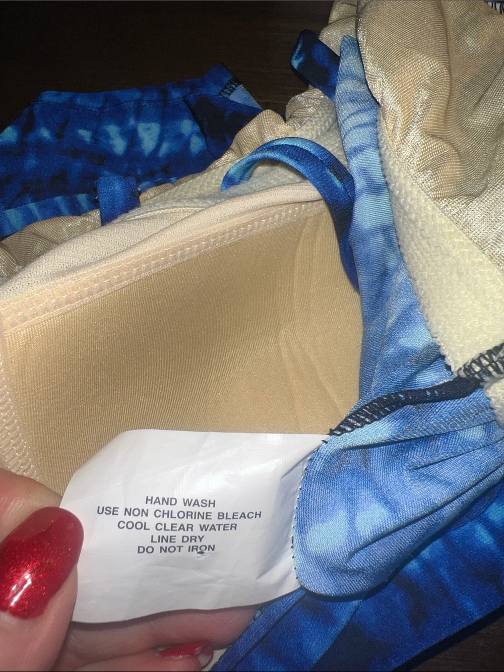Trimshaper swim top - Picture 7 of 7